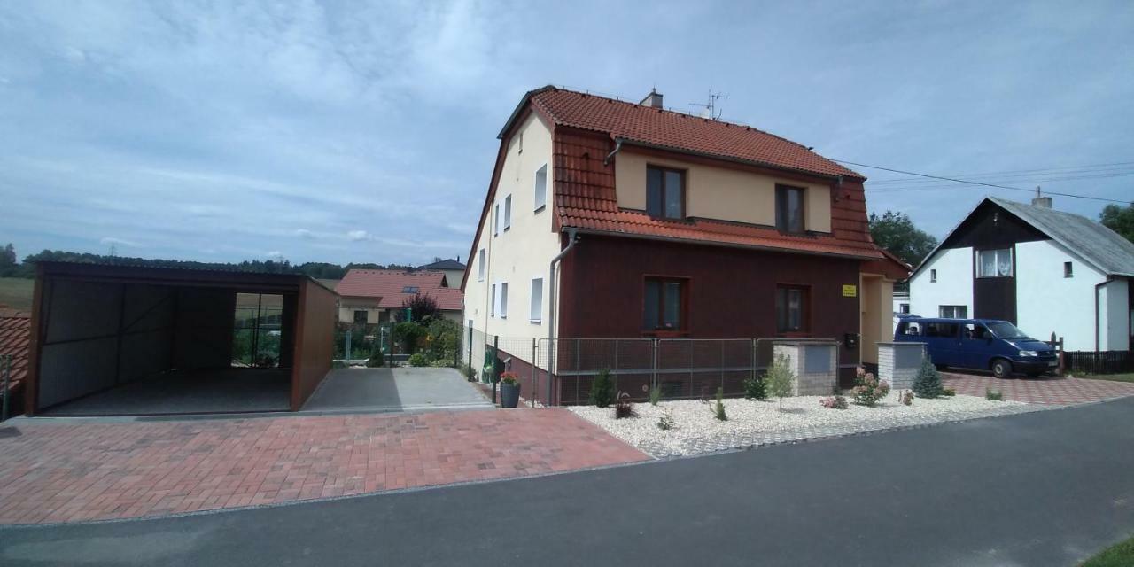 Apartman U Potoka Sadov Exterior photo